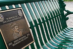 Commemorative ImageCast plaque on bench back