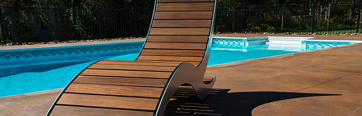 Loma Chaise Lounge poolside