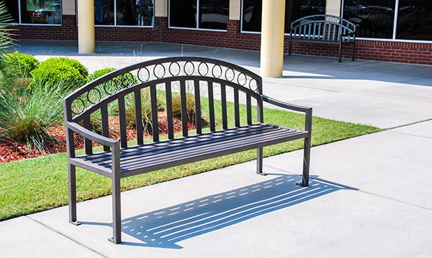 Atlanta Bench with Back in an outdoor commercial shopping center