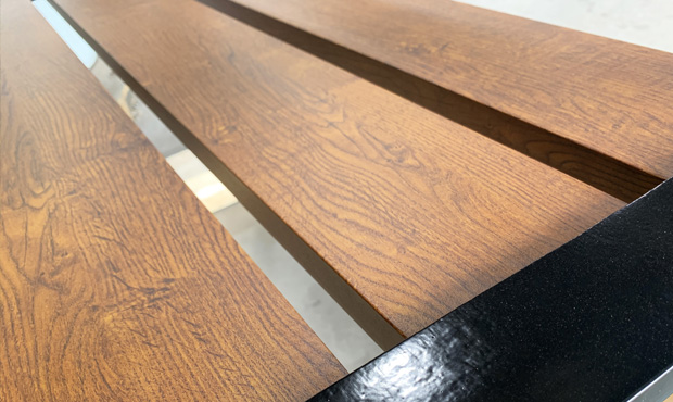 Picture of Wood Grain Aluminum Bench Closeup