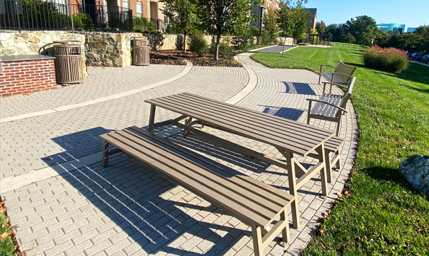 Picture of Keystone Bench on Bricks / Patio - Blue