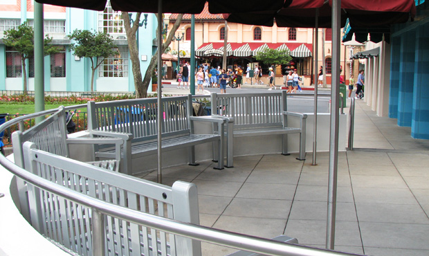 Picture of Keystone Ridge Designs Product on Site - Reading Bench at Hollywood Studios