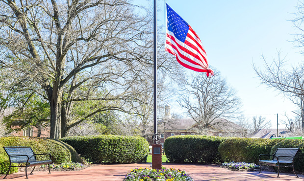 Picture of Keystone Ridge Designs Product on Site - Pullman Benches Around U.S. Flag Pole