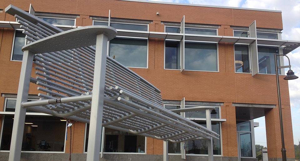 Horizon Bench with Back installed at the entrance to a medical facility