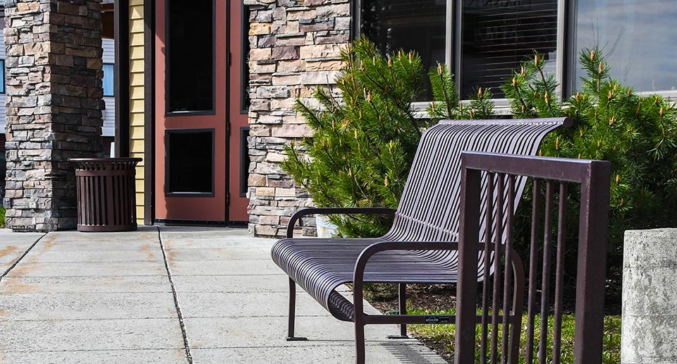 Pullman Bench with Back located outside a National Park Ranger Station